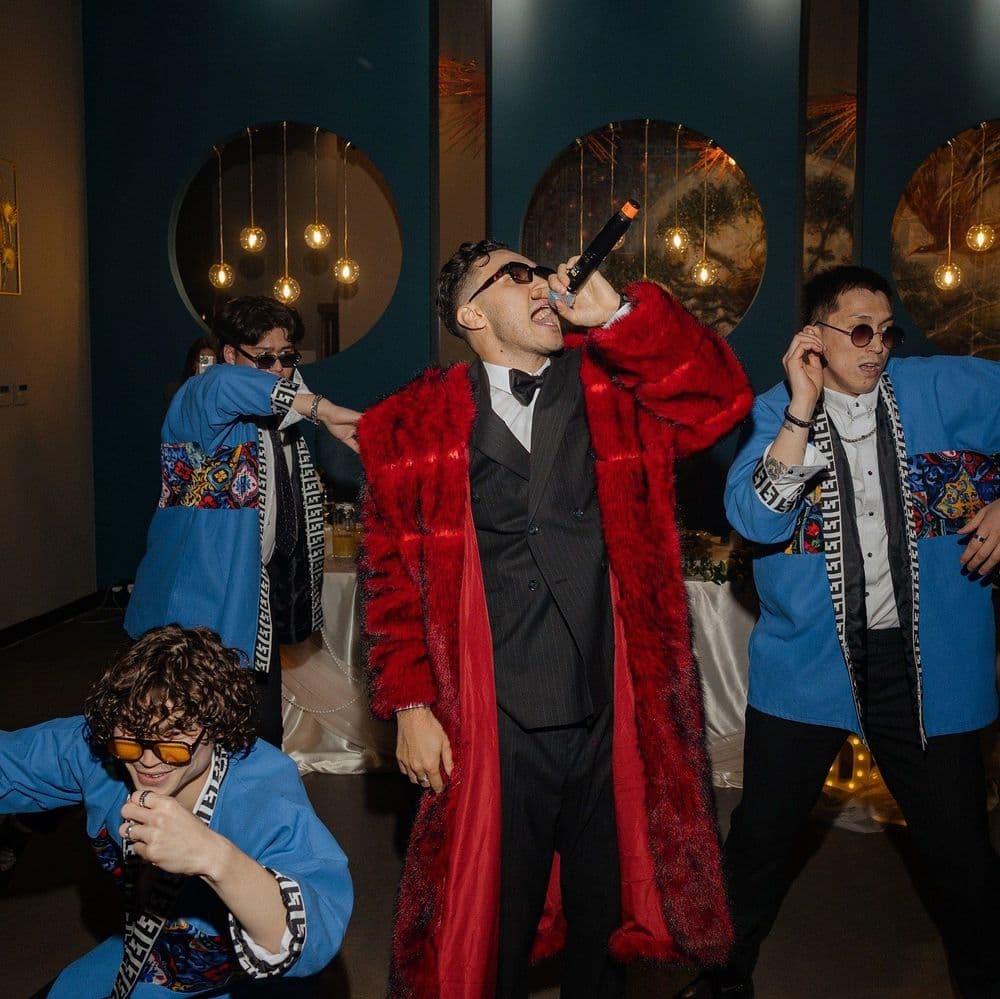 Артисттің суреті Tuezday Show